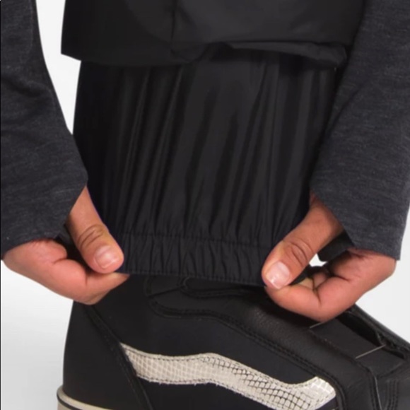 Like new The North Face Ski pants - Picture 3 of 9